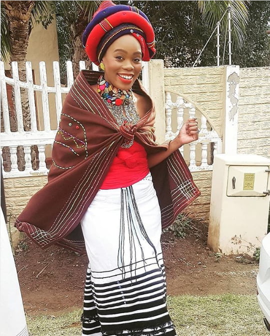 Clipkulture | Lusanda Mbane In Xhosa Traditional Attire With Doek ...